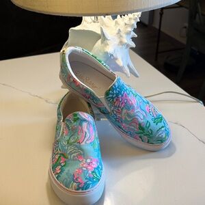 Lilly Pulitzer size 7 Blue Floral Slip-On Sneakers with Pink & Green Accents